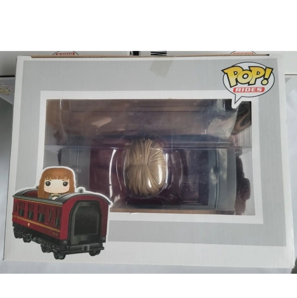 Funko Pop! Rides Hogwarts Express Engine #20 Harry Potter #21 Ron & #22 Hermione - Picture 7 of 16